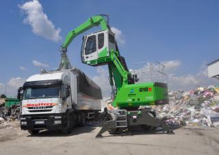 Manipulátory s materiálem Sennebogen 818M E 