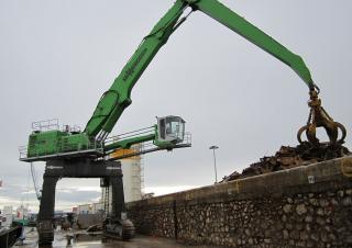 Manipulátory s materiálem Sennebogen 875R E Hybrid  