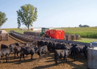 Krmná technika Míchačky krmiv Kuhn RA 142