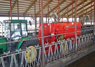 Krmná technika Míchačky krmiv Kuhn RA 142