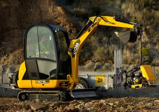 Minirypadla JCB 8018 CTS