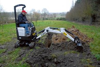 Minirypadla Bobcat E08