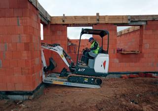 Minirypadla Bobcat E17