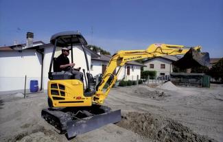 Minirypadla New Holland E18SR