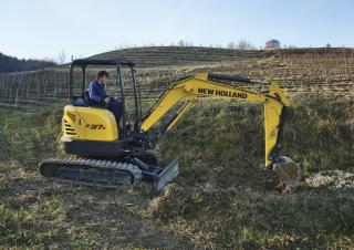 Minirypadla New Holland E37C
