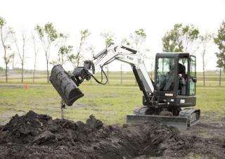 Minirypadla Bobcat E50z