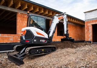 Minirypadla Bobcat E50z
