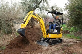 Minirypadla Komatsu PC16R-3