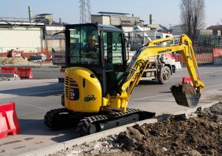 Minirypadla Komatsu PC26MR-3