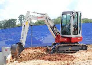 Minirypadla Takeuchi TB 138 FR