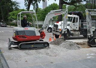 Minirypadla Takeuchi TB 235
