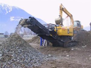 Mobilní čelisťové drtiče Komatsu BR380JG-1E0