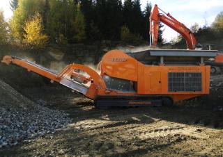 Mobilní čelisťové drtiče Rockster R1200D 
