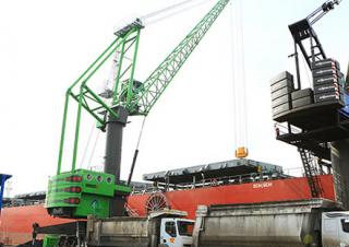 Mobilní jeřáby s příhradovým výložníkem Sennebogen 9300 HMC