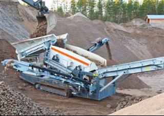 Mobilní třídiče Metso Lokotrack ST2.4