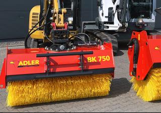 Technika pro letní údržbu Pouliční zametače Montované zametače Adler BK 950-150