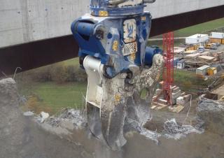 Přídavná zařízení Multifunkční drtící nůžky TREVI BENNE MK 35