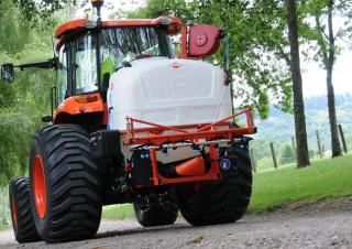Nesené postřikovače Kuhn Actis 300