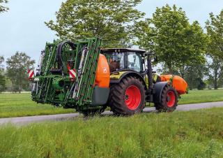 Nesené postřikovače Amazone UF 1201 (18) 