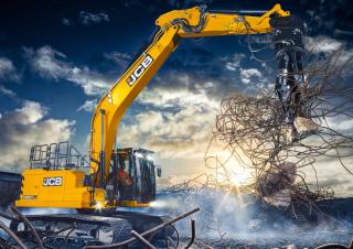 Pásová rypadla JCB 220X LC