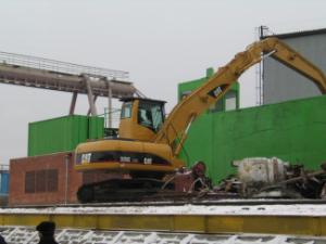 Pásová rypadla Caterpillar 325 C MH