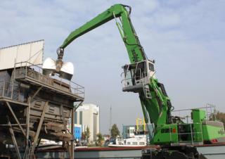 Manipulátory s materiálem Sennebogen 835R E 