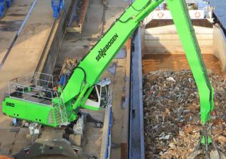 Manipulátory s materiálem Sennebogen 860R E Hybrid
