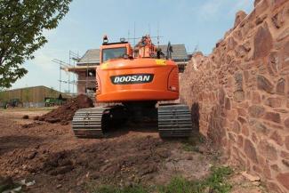 Pásová rypadla Doosan DX140LCR-3