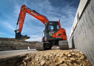 Pásová rypadla Doosan DX140LCR-5