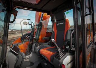 Pásová rypadla Doosan DX140LCR-5