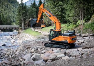 Pásová rypadla Doosan DX210NLC-7