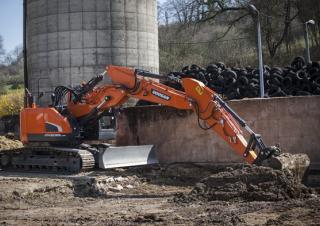 Pásová rypadla Doosan DX235LCR-5