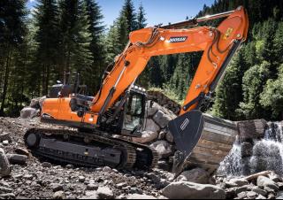 Pásová rypadla Doosan DX245NHD-7