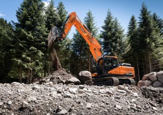 Pásová rypadla Doosan DX245NHD-7