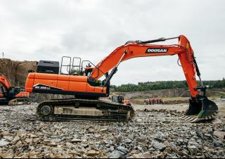 Pásová rypadla Doosan DX380LC-7