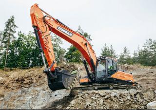 Pásová rypadla Doosan DX380LC-7