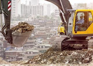 Pásová rypadla Volvo EC210B
