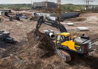 Pásová rypadla Volvo EC220ELR