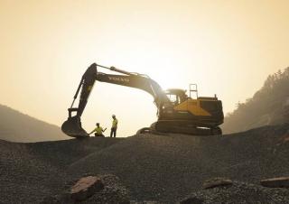 Pásová rypadla Volvo EC250ERL