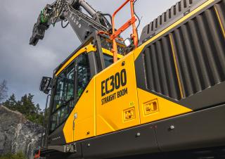 Pásová rypadla Volvo EC300 Straight Boom L