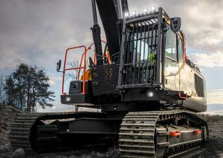 Pásová rypadla Volvo EC300 Straight Boom L