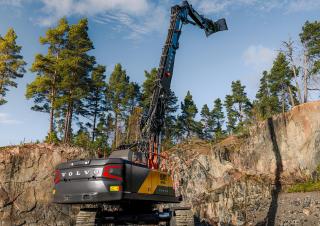 Pásová rypadla Volvo EC400 High Reach