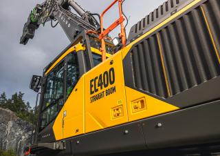 Pásová rypadla Volvo EC400 Straight Boom L