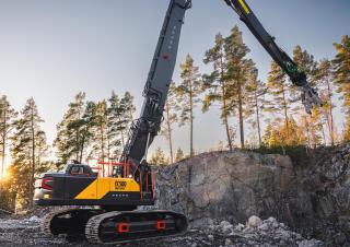 Pásová rypadla Volvo EC500 High Reach