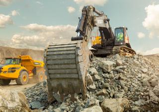 Pásová rypadla Volvo EC750E