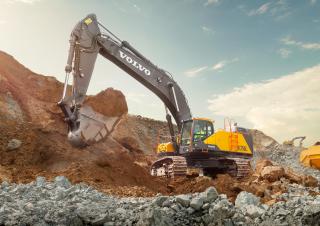 Pásová rypadla Volvo EC750E