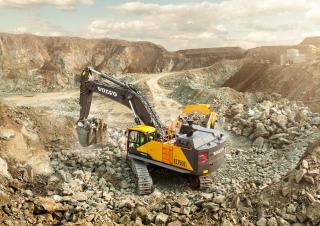 Pásová rypadla Volvo EC750E