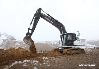 Pásová rypadla Hidromek HMK 230 LC