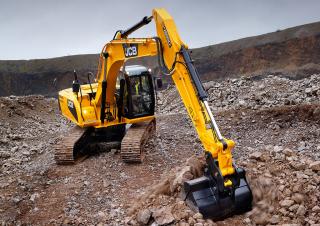 Pásová rypadla JCB JS210LC