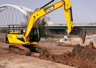 Pásová rypadla JCB JS240NLC
